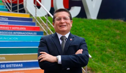 ¿Puede un profesional verdaderamente comprometido permanecer indiferente ante el rumbo del país?